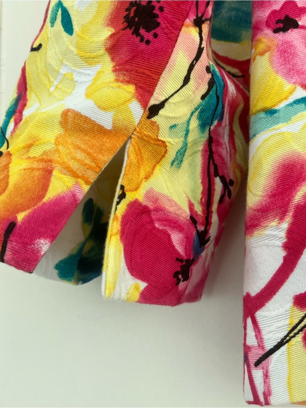 Investments Vibrant Colorful Watercolor Floral Blazer Size 18 Pink Yellow - Picture 14 of 16